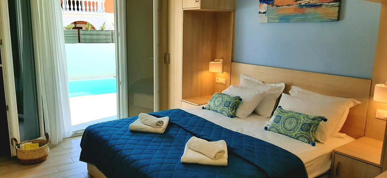 The Central Villa - Kassiopi Corfu Villas Экстерьер фото